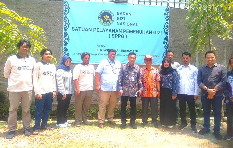 Tim BGN Kemendes PDTT Kunjungi Dapur SPPG di Desa Tenajar Kecamatan Kertasemaya Kabupaten Indramayu
